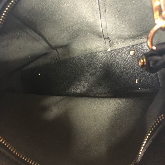 Vegan Leather Purse in Pristine Condition!! - Picture 9 of 12